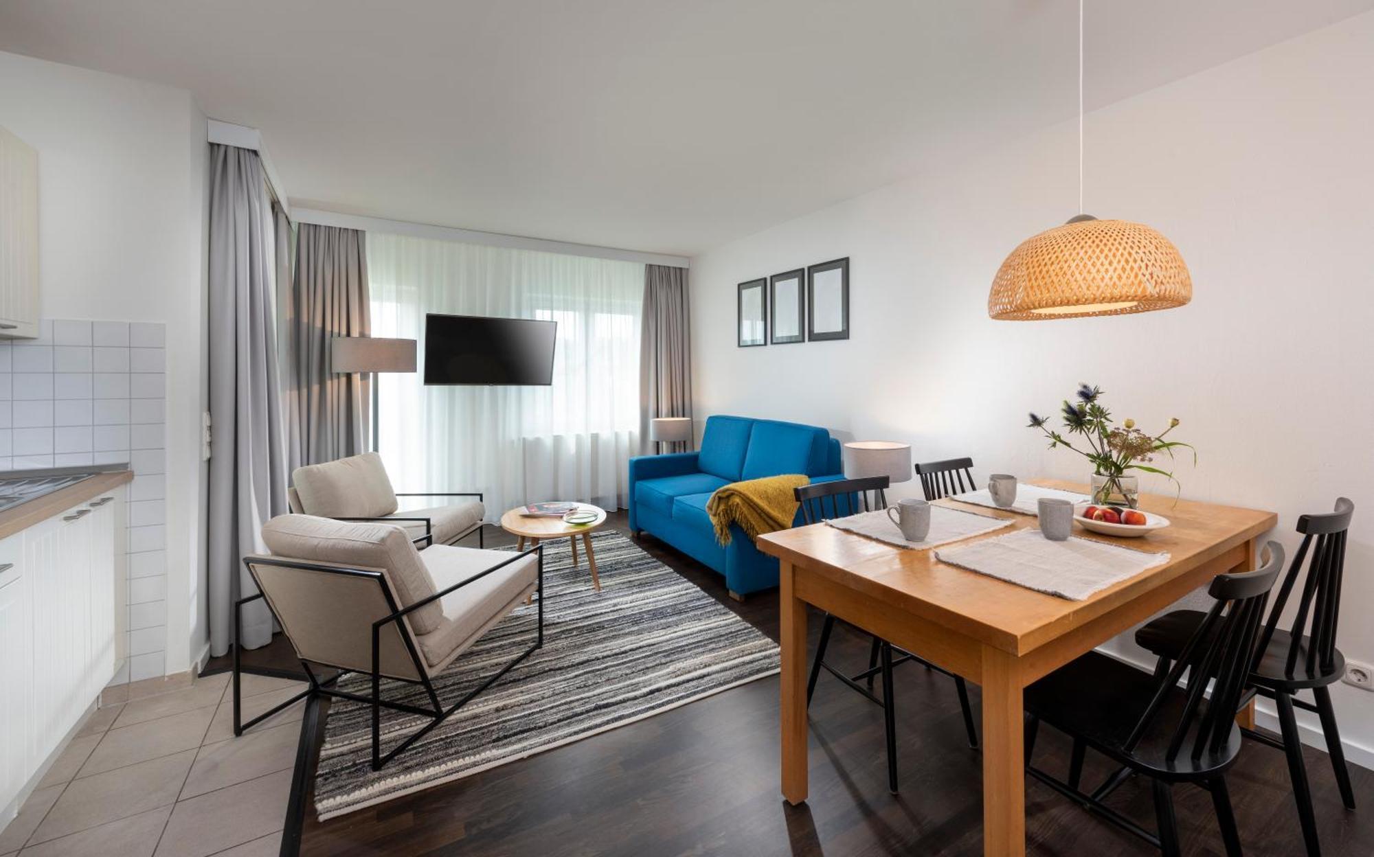One-Bedroom Apartment / Holiday Home,1589400172:JPEG